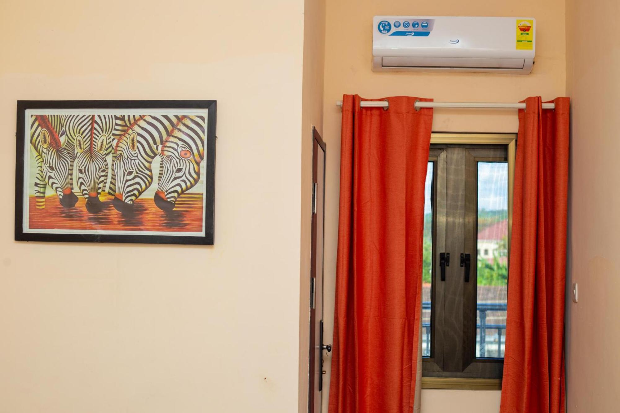 High Level Apartment Haatso ภายนอก รูปภาพ